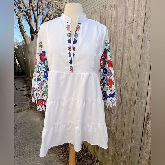 🦋Shein Floral Embroidered White Dress Size L (AA2) - Picture 1 of 10